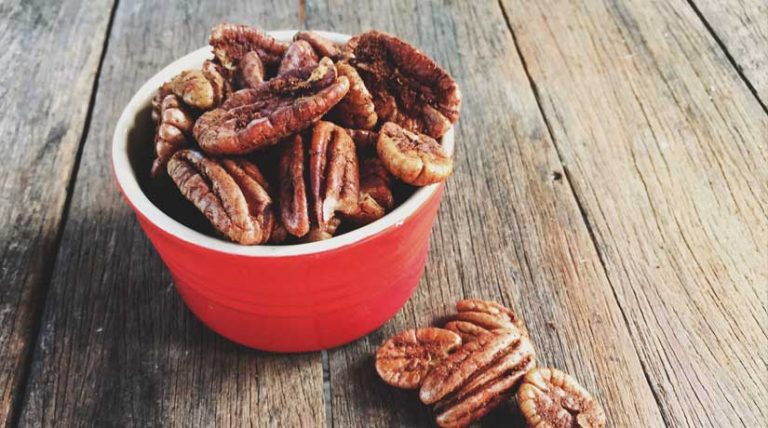 Spicy Ginger Roasted Pecans | Affordable Wholefoods